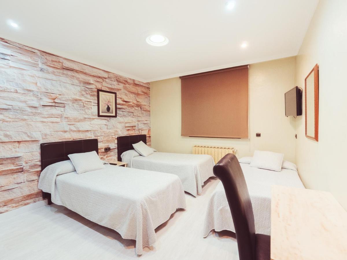 Hotel Los Toreros 토르데실라 외부 사진
